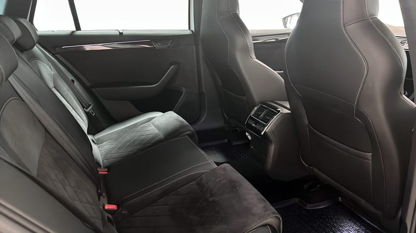 Bild 5 av Škoda Superb Kombi 2.0 TSI 4x4 DSG Sekventiell, 272hk Sport Line