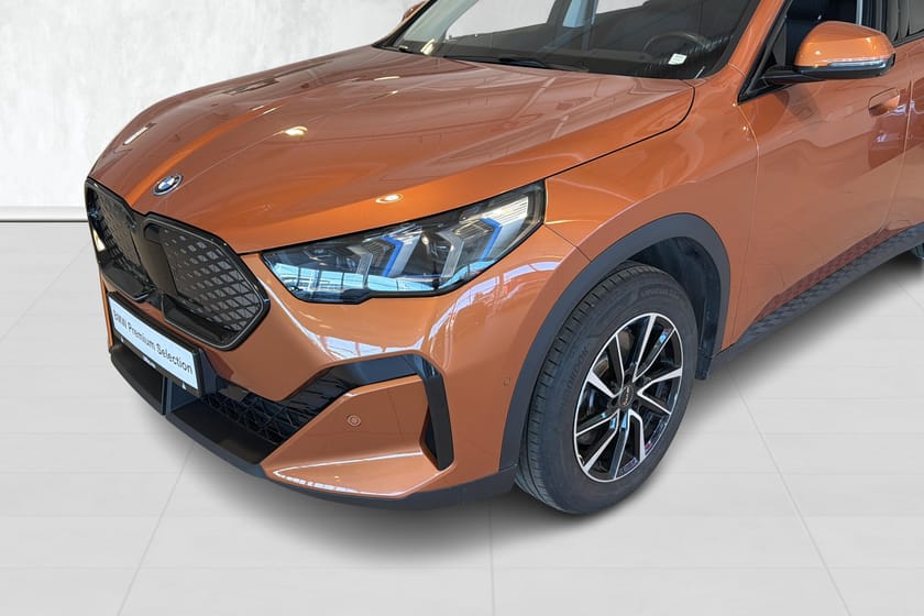 Bilde 3 av BMW iX2 xDrive30 Krok Headup 360kamera Comfacc