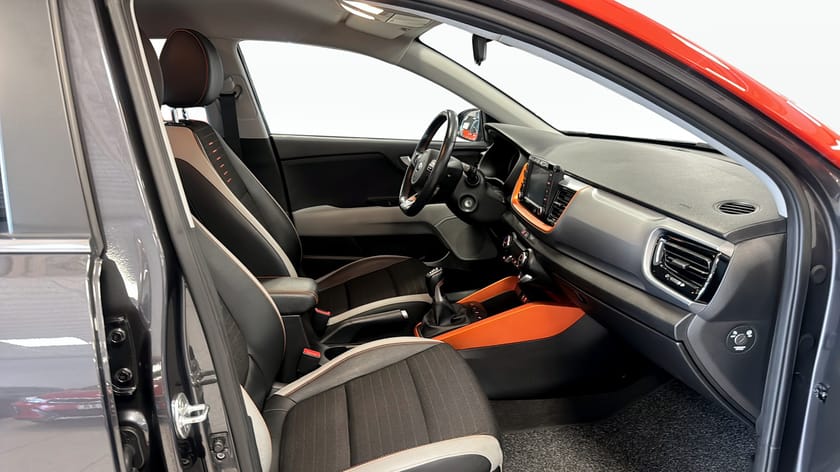 Bild 3 av Kia Stonic Advance Plus, Orange Paket