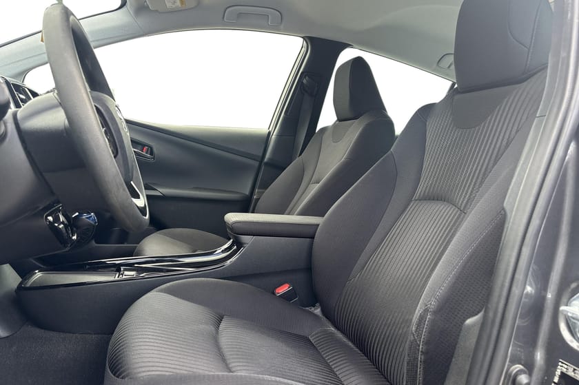 Bilde 3 av Toyota Prius Hybrid AWD-i AWD I Service & EU ok I Lav km