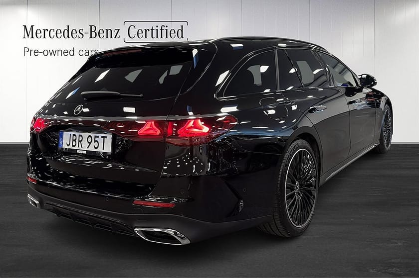 Bild 3 av Mercedes-Benz E 300 de 4MATIC T AMG Drag Burmester Superscreen Carplay
