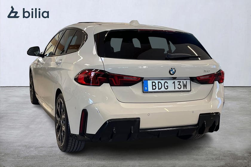Bild 2 av BMW 120 M Sport Panorama Navigation Kamera Harman Kardon