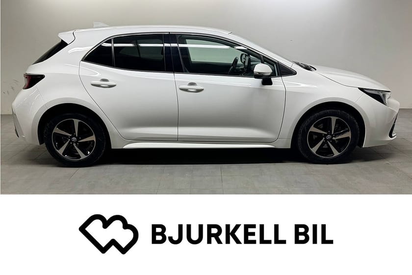 Bild 1 av Toyota Corolla Hybrid e-CVT Style Plus inkl Sommar och Vinterhjul