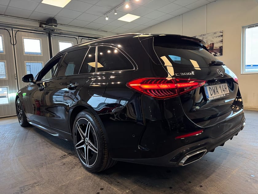 Bild 3 av Mercedes-Benz C 300 T e 9G-Tronic AMG Line Drag Värmare Night Gps