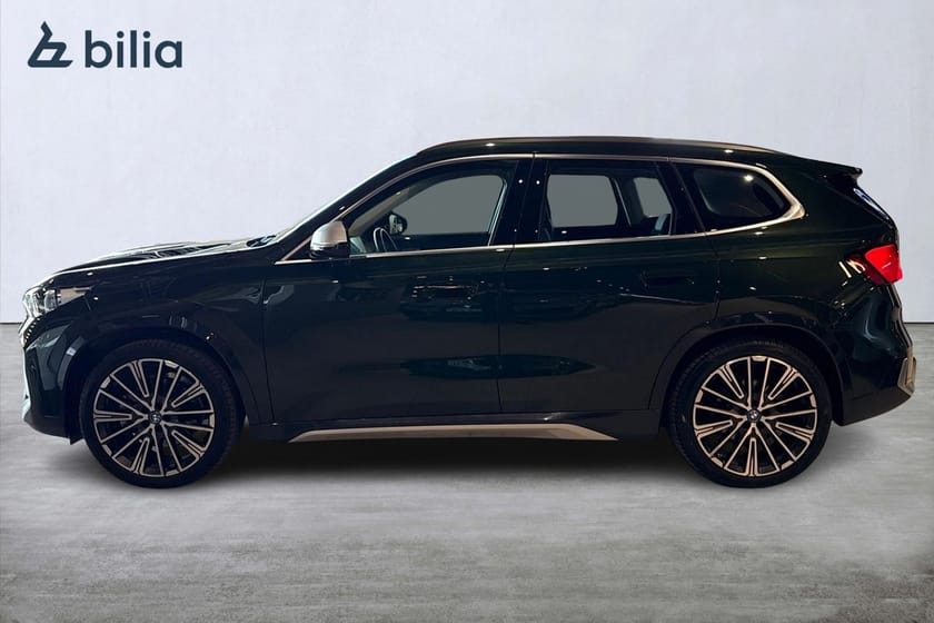 Bild 3 av BMW iX1 xDrive30 xLine Drag Rattvärme