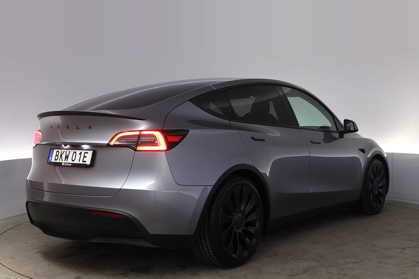 Bild 5 av Tesla Model Y Performance AWD Autopilot Pano