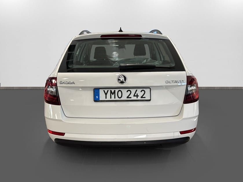 Bild 5 av Škoda Octavia Kombi Skoda 150 hk  Vinterhjul dubb