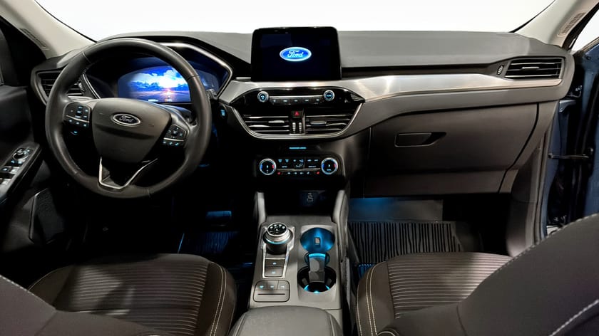 Bild 4 av Ford Kuga Plug-In Hybrid 2023 SUV TITANIUM AUT 2WD Titanium aut