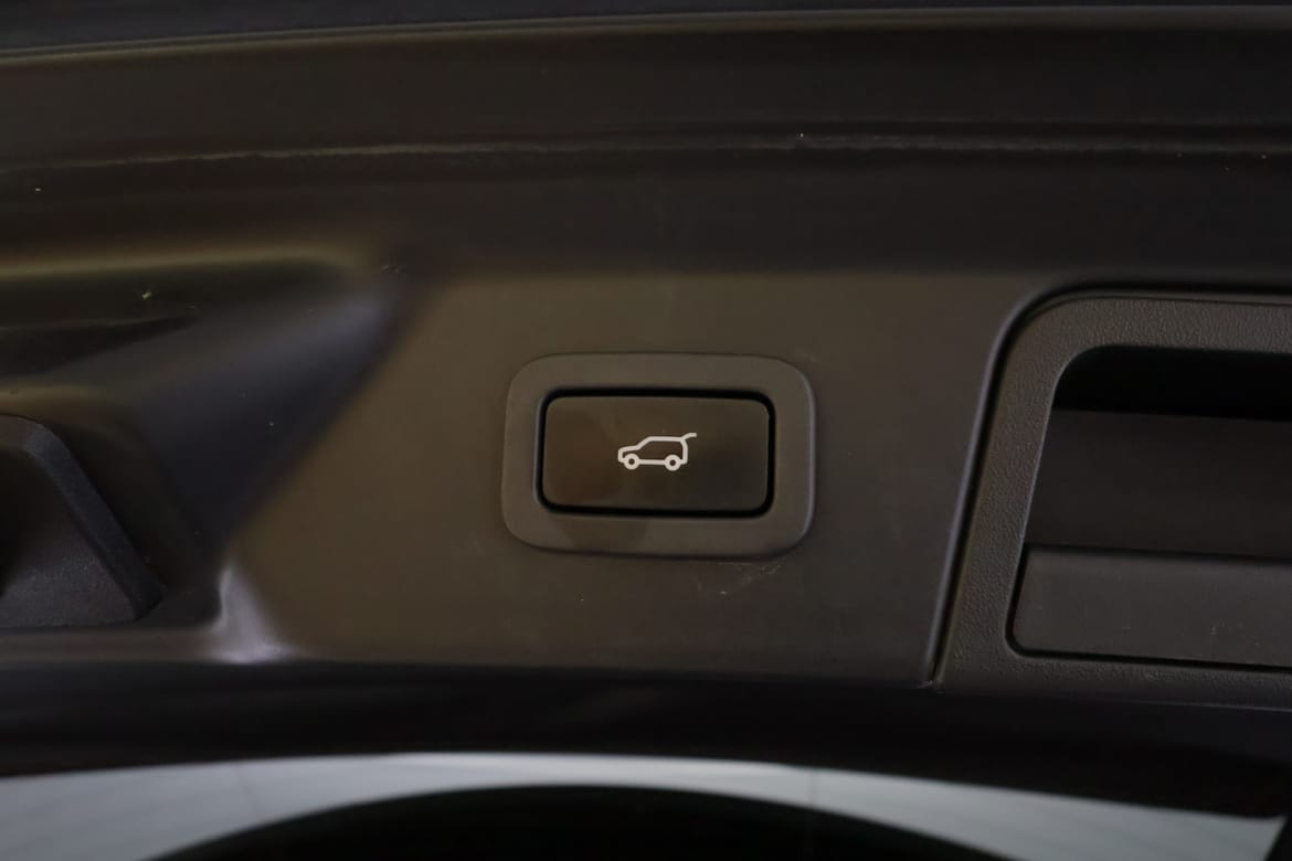 Land Rover Range Rover Velar 2018 - miniatyr 22