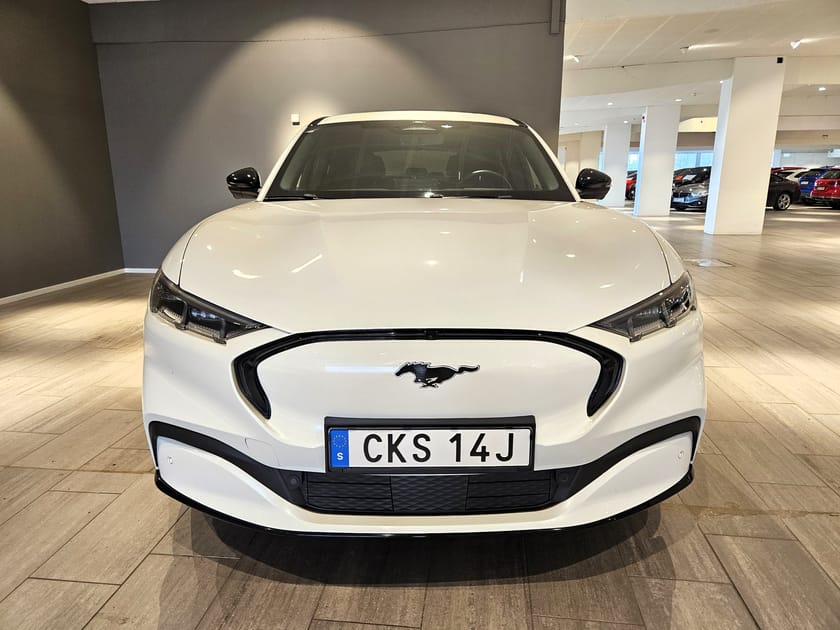 Bild 3 av Ford Mustang Mach-E Standard Range AWD Batteristatus 97%