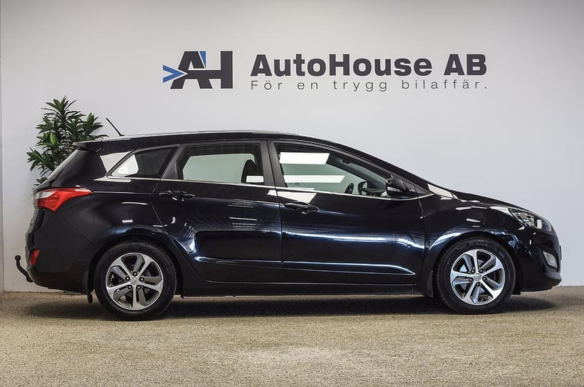 Bild 3 av Hyundai i30 Kombi 1.6 CRDi Comfort Drag P-Sensor Rattvärme