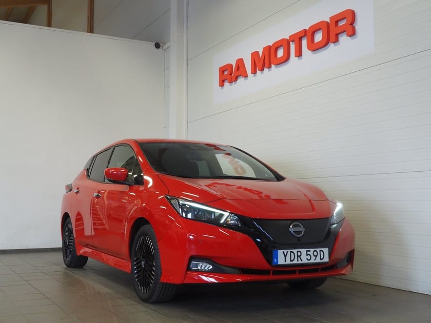Bild 1 av Nissan Leaf N-Connecta 40kWh | Värmepump | 360° Kamera | Moms | Nav