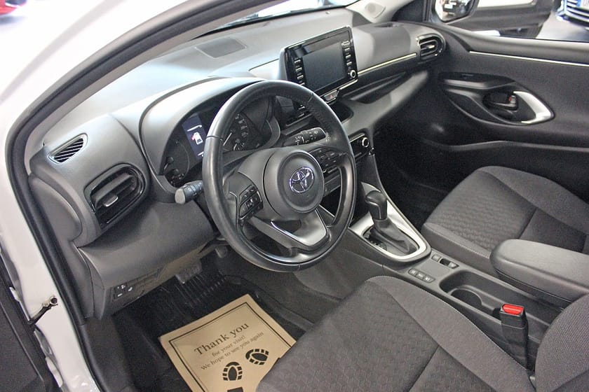 Bild 2 av Toyota Yaris Hybrid CVT Active Kamera Rattvärme V-hjul