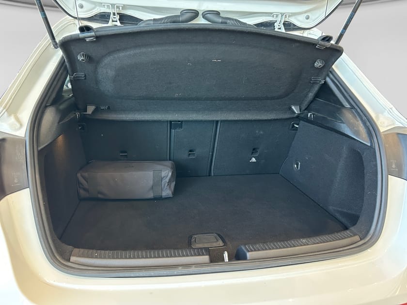 Bild 4 av Mercedes-Benz A 250 e 8G-DCT, 218hk/AMG Line