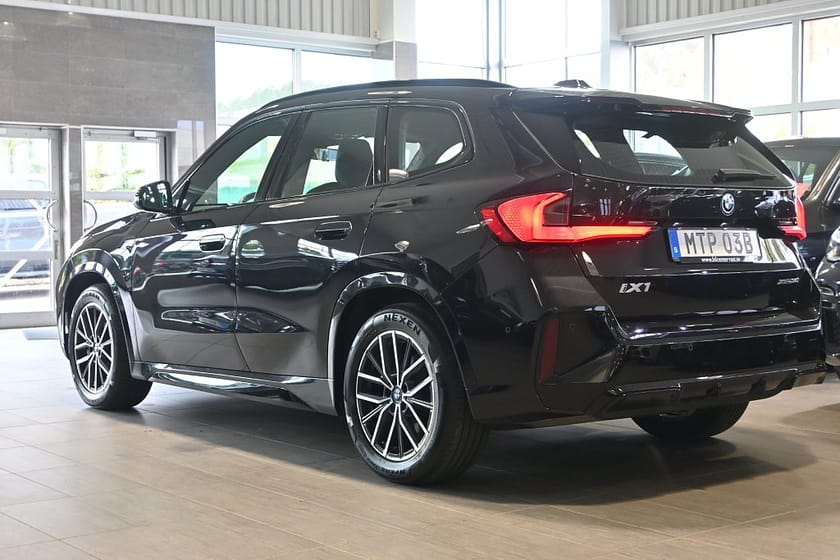 Bild 3 av BMW iX1 xDrive30 xDrive 30 M Sport Drag Läder MOMS