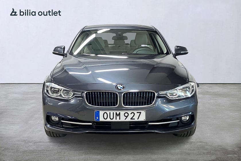 Bild 3 av BMW 330e Sedan Steptronic Sport line 252hk Navi Backkamera