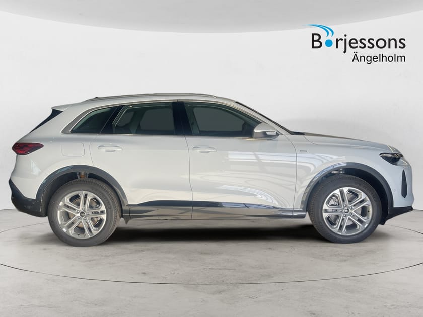 Bild 2 av Audi Q5 e-hybrid quattro SUV 299 hk S TRONIC