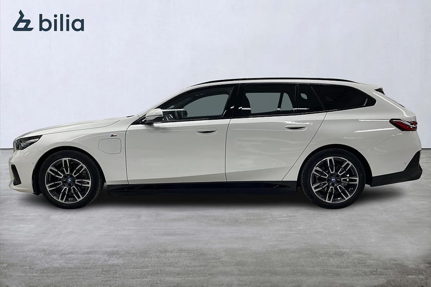 Bild 3 av BMW 530e xDrive Touring M-Sport | Drag | H&K | Aktiv farth. | Backkamera