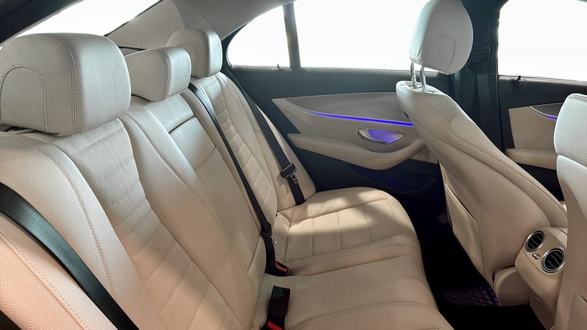 Bild 5 av Mercedes-Benz E 220 d 4MATIC 220d Avantgarde/Drag/Värmare/Adaptiv farthållare