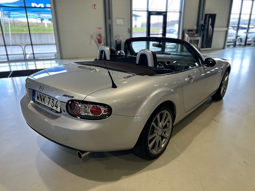 Bild 3 av Mazda MX-5 Roadster Coupe 1.8 MZR Soft-Top / Manuell 126hk