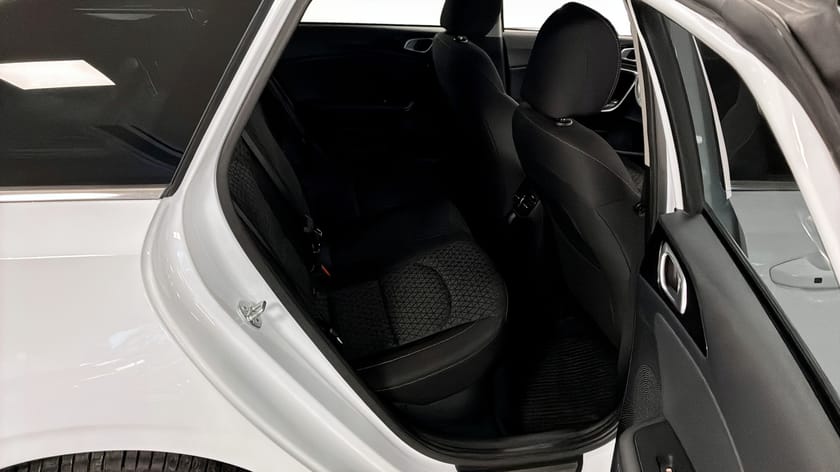 Bild 5 av Kia Ceed Sportswagon Plug-in Hybrid PHEV Kamera Carplay ACC Nyservad GODKÄND