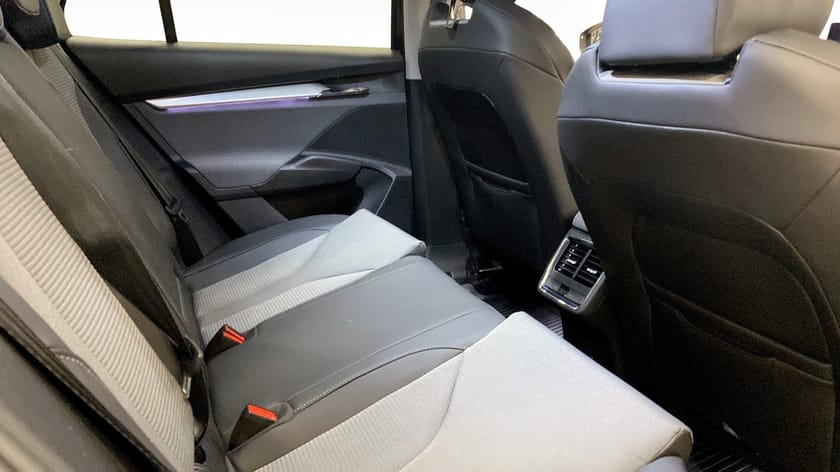 Bild 5 av Škoda Enyaq iV 60 180hk Drag - Navi