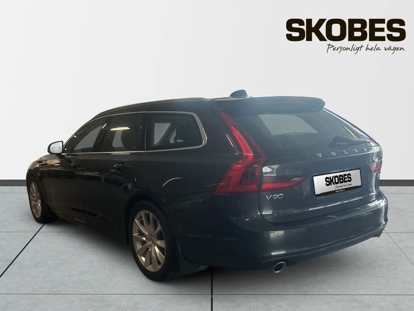Bild 4 av Volvo V90 T4 Momentum Edition