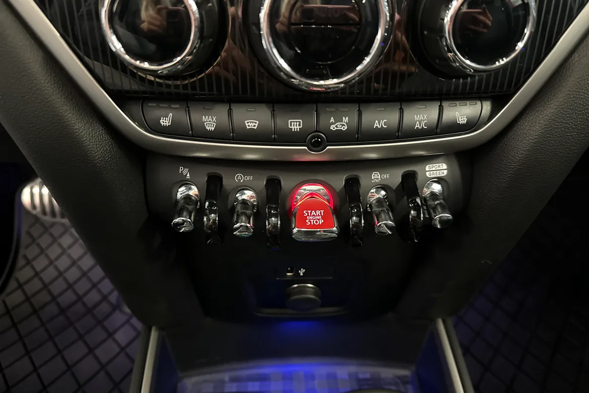 picture of a car