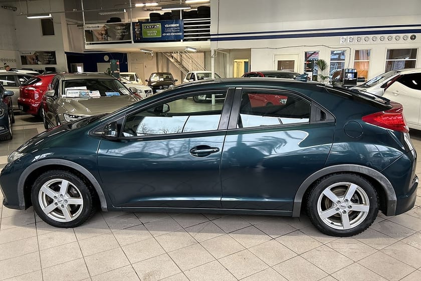 Bild 5 av Honda Civic 1.6 i-DTEC Sport / SUPERDEAL 3.95% / B-KAMERA / DRAG