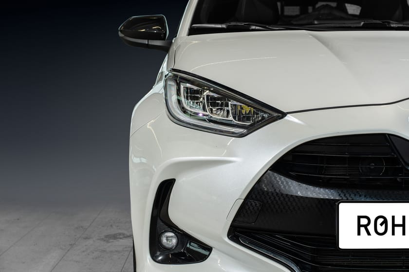 Bilde 4 av Toyota Yaris Hybrid Style/Panorama/R.kam/Pen/R.kam/Navi
