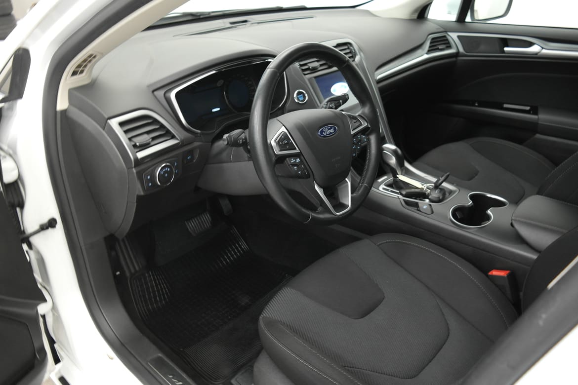 Ford Mondeo 2019 - miniatyr 7