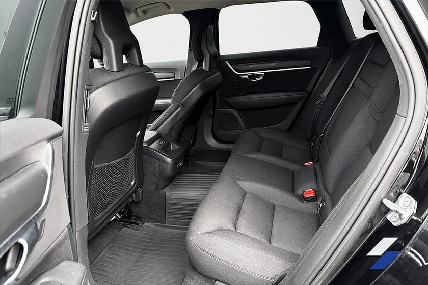 Bild 5 av Volvo V90 D4 AWD Business VOC Värmare Drag SoV-däck