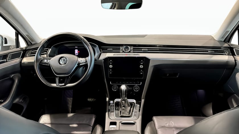 Bild 4 av Volkswagen Passat Sportscombi GT-LINE, Dragkrok, Nyservad