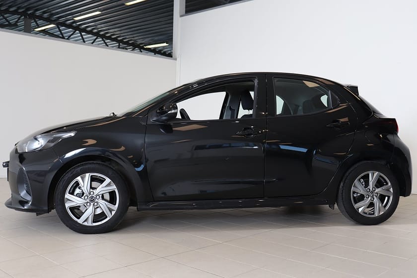 Bild 2 av Mazda 2 Hybrid 116HK ExclusiveLine B-kamera Rattvärme CarPlay