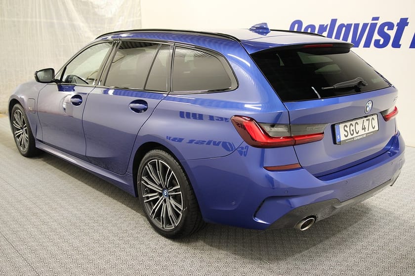 Bild 5 av BMW 330e Touring M-SPORT Plug in 292HK Läder
