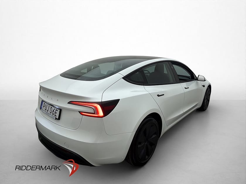 Bild 5 av Tesla Model 3 Long Range RWD Autopilot Svensksåld
