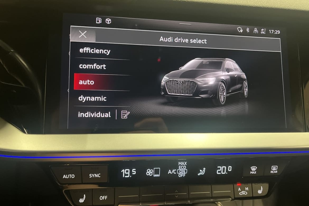 Audi A3 2021 - miniatyr 17