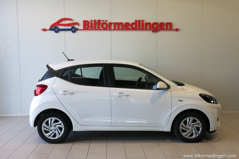 Bild 2 av Hyundai i10 1.0 63hk Aut V-Hjul Navi Låga mil!