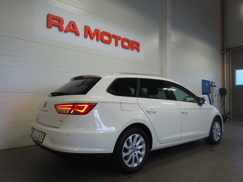 Bild 5 av SEAT Leon ST 1.2 TSI DSG 110hk  | Drag | Backkamera |