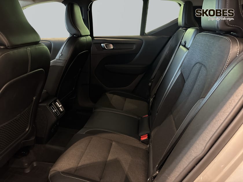 Bild 2 av Volvo XC40 D3 FWD Momentum Advanced Edition