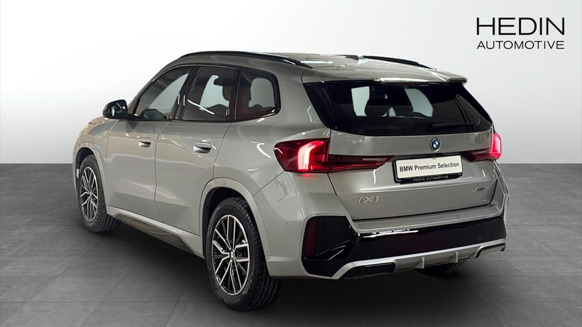 Bild 2 av BMW iX1 xDrive30 M SPORT RATTVÄRME PARKERINGSASSISTENT