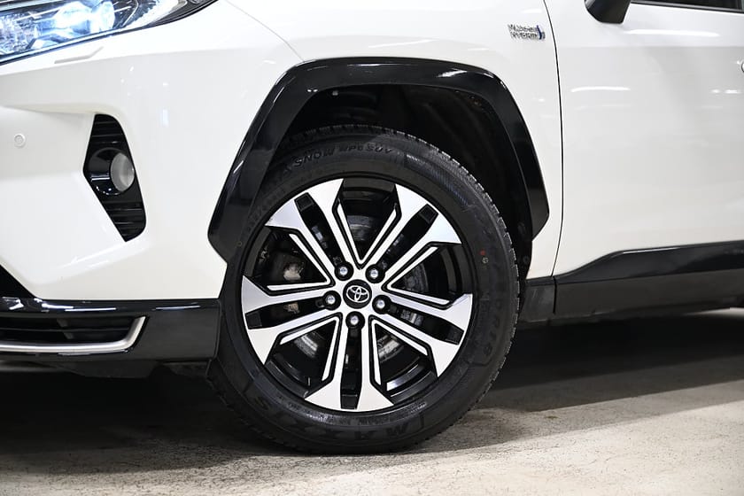Bild 3 av Toyota RAV4 Laddhybrid Plug-in Hybrid 306HK LaunchEdition|Drag|GPS|S&V-Hjul
