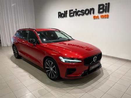 Volvo V60 Recharge T8 Plus Dark