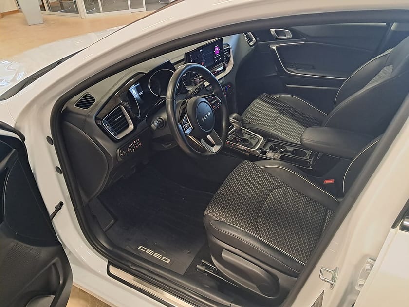 Bild 2 av Kia Ceed Sportswagon Plug-in Hybrid Plug in 141HK Advance Plus