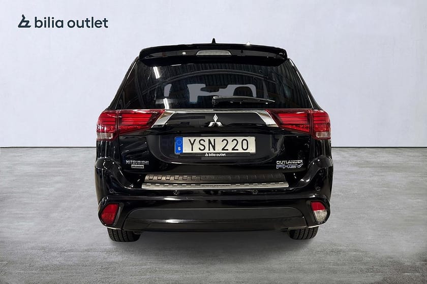 Bild 5 av Mitsubishi Outlander PHEV CVT Edition 100 4WD/ 360 Kamera/ Panorama/Elstol