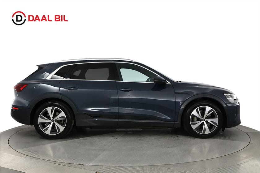 Bild 5 av Audi Q8 55 e-tron quattro 408HK PROLINE DRAG P-VÄRM LUFTFJÄD