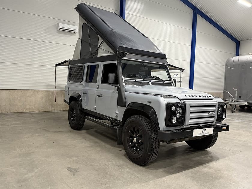 Bild 2 av Land Rover Defender 110 Kombi 2.4 TD4 122 HK 4x4 / Offroad Manufaktur /