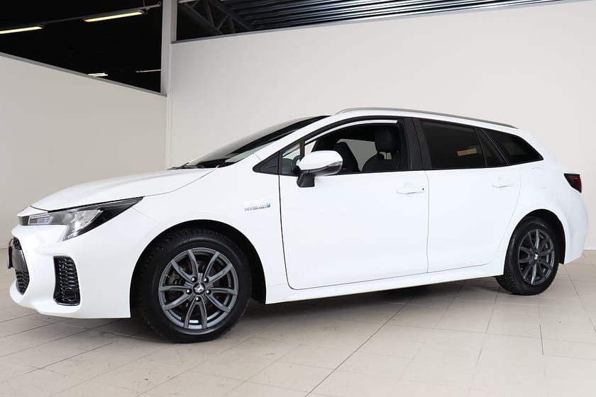 Bild 2 av Suzuki Swace Hybrid 1.8 122hk Select B-Kamera Vinterhjul Leasbar