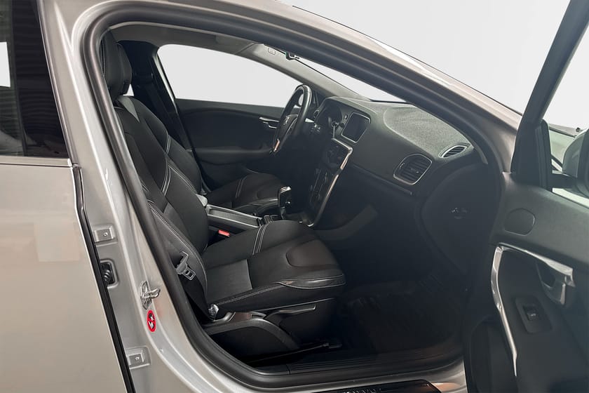 Bild 5 av Volvo V40 D3 Momentum Business Edition