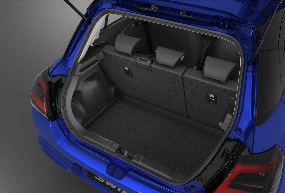 Suzuki Swift Hybrid CVT, 83hp, 2025